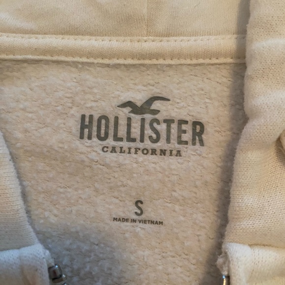 Hollister Women's Off-White Zip-Up Hoodie - Picture 2 of 5